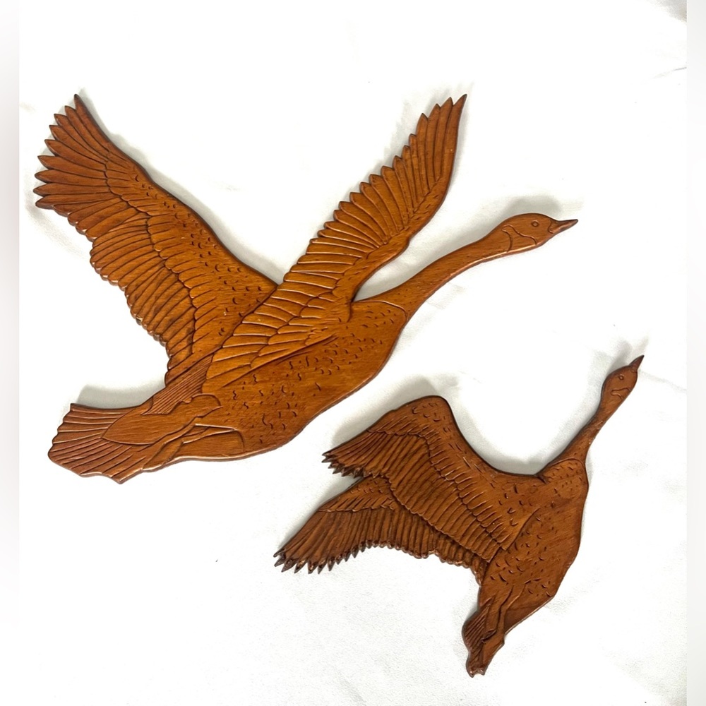 Vintage wooden flying geese wall decal